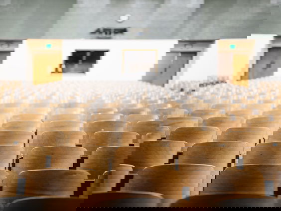 Hogescholen hard op zoek naar docenten: door corona zijn er veel meer nieuwe studenten