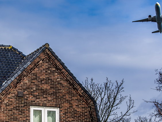 NIeuwbouw bij Schiphol is ongezond