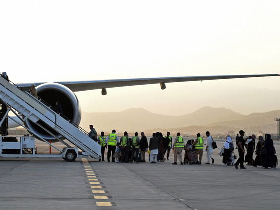 Hoe Nederland de kans liet schieten om honderden Afghanen te evacueren