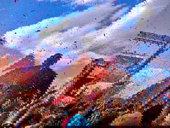 Wat maakt Glastonbury zo'n legendarisch muziekfestival?