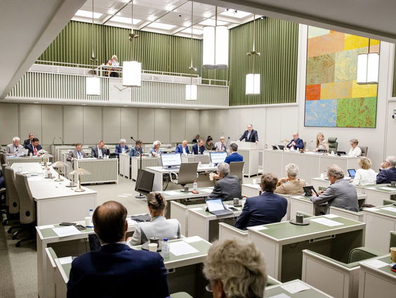 Eerste Kamer stemt coronawet weg