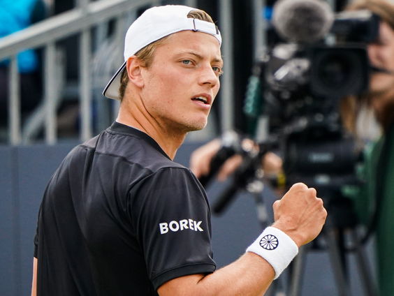 Van Rijthoven wint toernooi van Rosmalen