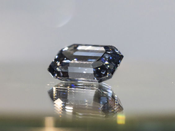 Veiling van grootste blauwe diamant ter wereld
