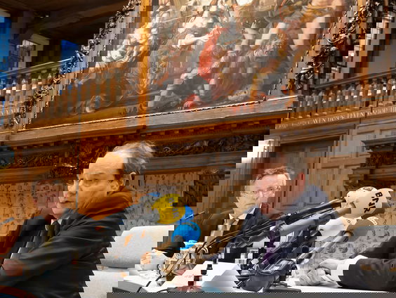 Staatssecretaris Vijlbrief: als oliemaatschappijen dit jaar niet met miljarden compensatie komen, laten ze Groningers stikken