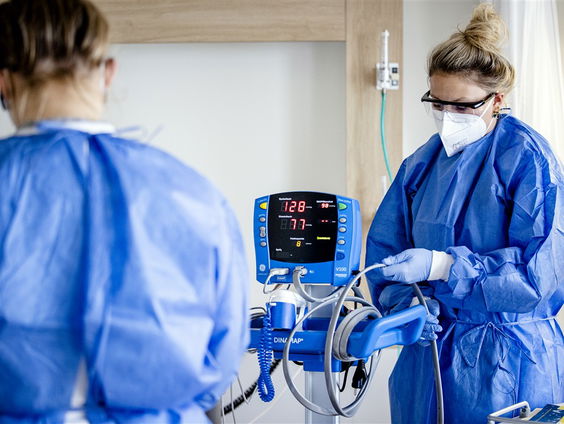 Veldepidemioloog: 'Tijd om het belang en gebruik van mondmaskers echt goed uit te leggen'