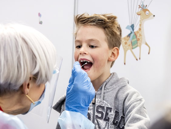 'Ouders beperkt bereid om kinderen te laten testen'