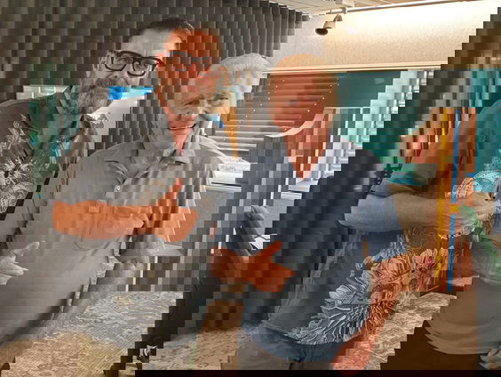 House-opa Johan (90) is net terug uit de nachtclubs van Ibiza