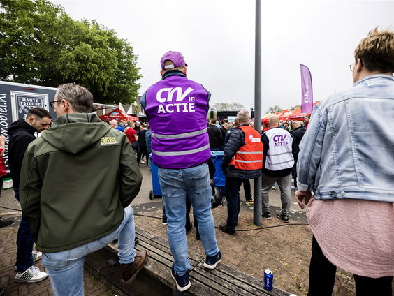 Ledenaantal vakbonden loopt terug, moeten niet-leden meer inspraak krijgen?