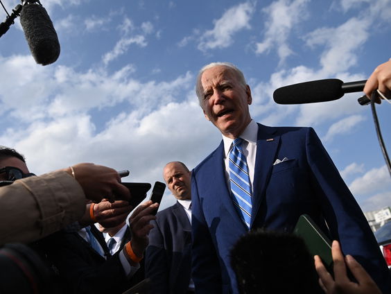 Biden beschuldigt Rusland van genocide