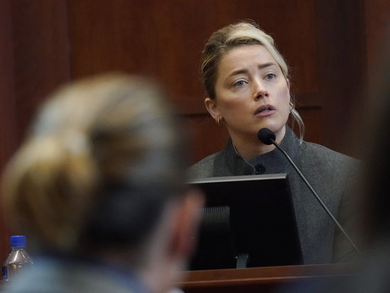 Hele wereld vergaapt zich aan rechtszaak Depp en Heard