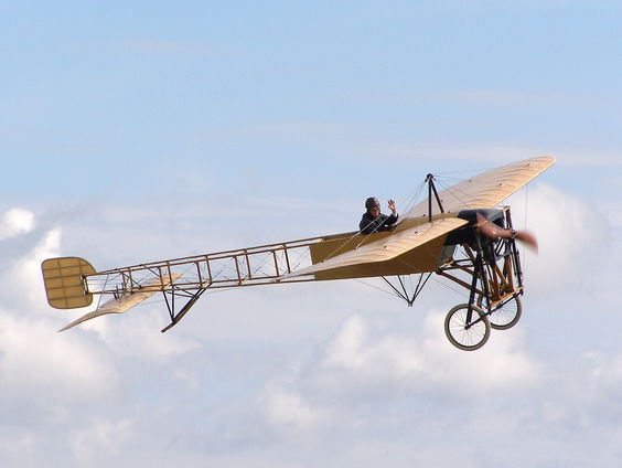 De allereerste Nederlandse vlucht vond plaats boven de Lunterse hei