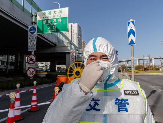 Shanghai voor het eerst sinds pandemie in lockdown