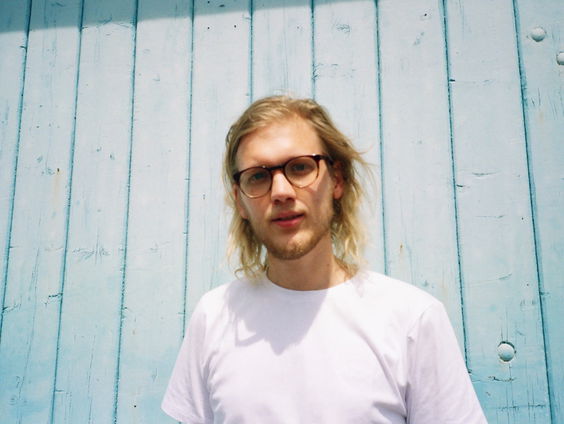 Vic Willems speelt live!