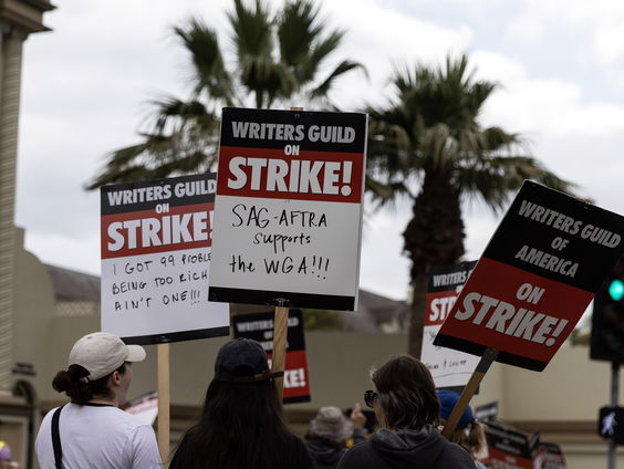 Europese protestacties tegen lage lonen voor scenarioschrijvers
