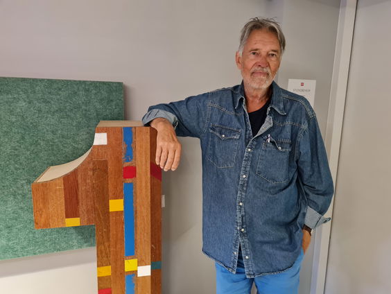 Ron Brandsteder belt tijdens Nachtzuster met 13-jarige Anna