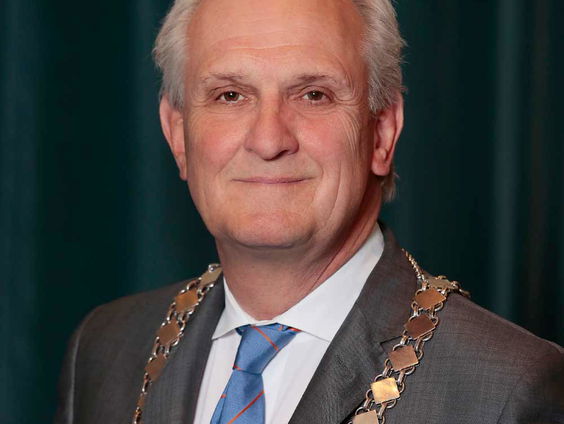 Vertrekkend burgemeester Hilversum: versoepelingen te onduidelijk en gaan niet ver genoeg