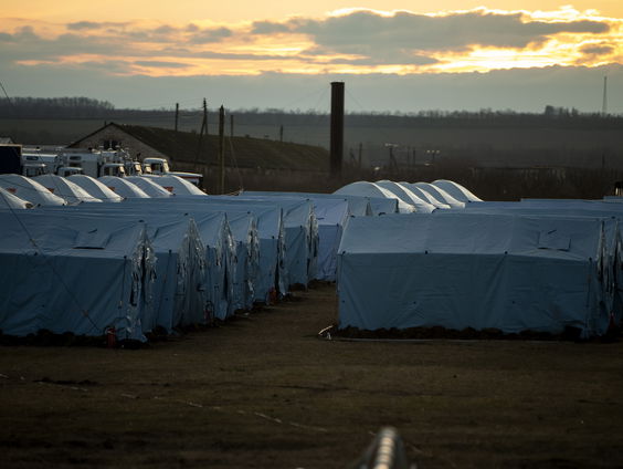 Activisten zetten tentenkamp op voor aandacht migratiebeleid