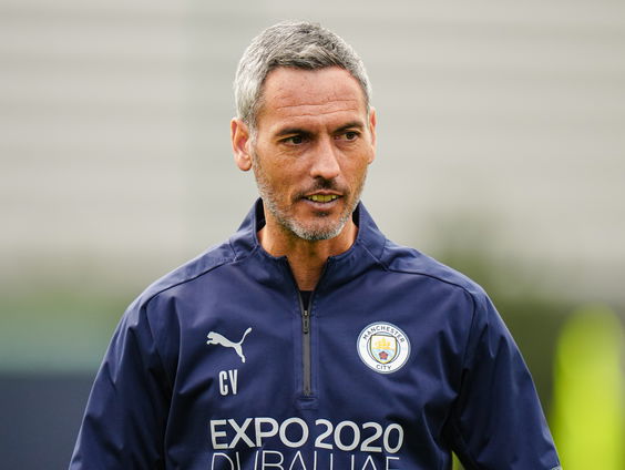 Heracles-coach al weg voordat-ie begonnen is: 'Had nog nooit van KKD gehoord'