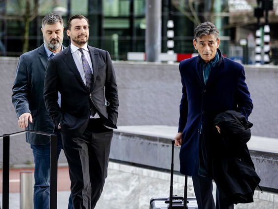 Baudet moet vergelijking coronabeleid met Holocaust verwijderen van Twitter