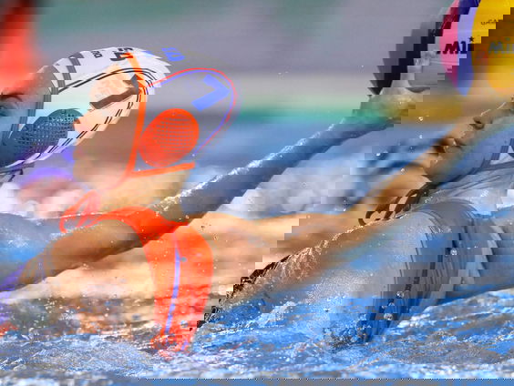 Bente Rogge na coronabesmetting beslissend op WK waterpolo