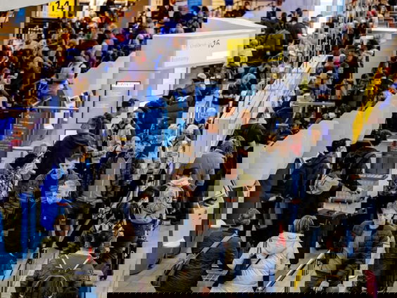 Reizigers krijgen geld terug van Schiphol, als je aan voorwaarden voldoet