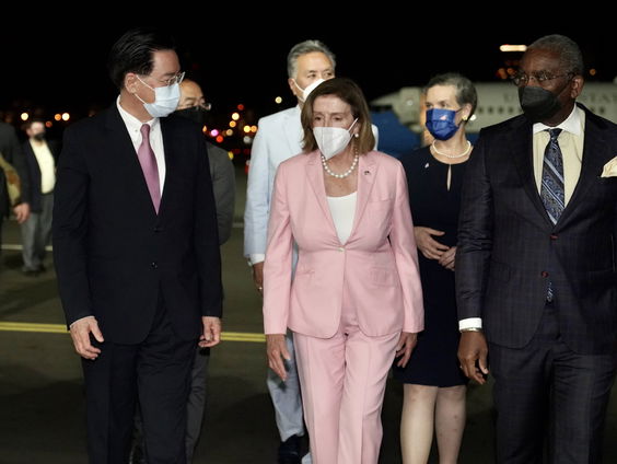 Nancy Pelosi is geland in Taiwan