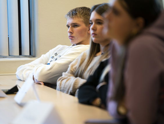 Moeten sommige mbo-opleidingen minder studenten aannemen?