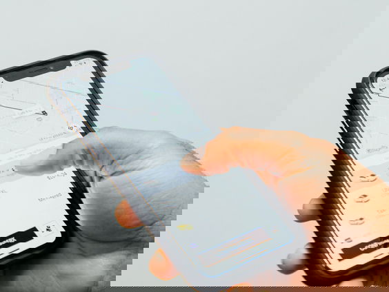 Demonstratie tegen lhbtq-geweld na mishandeling door Uber-chauffeur