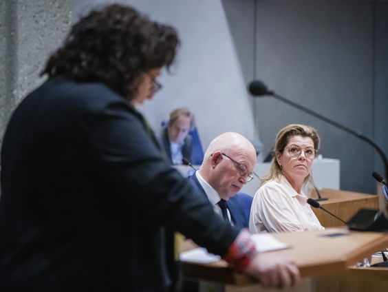 Kamer debatteert over stikstofplannen kabinet