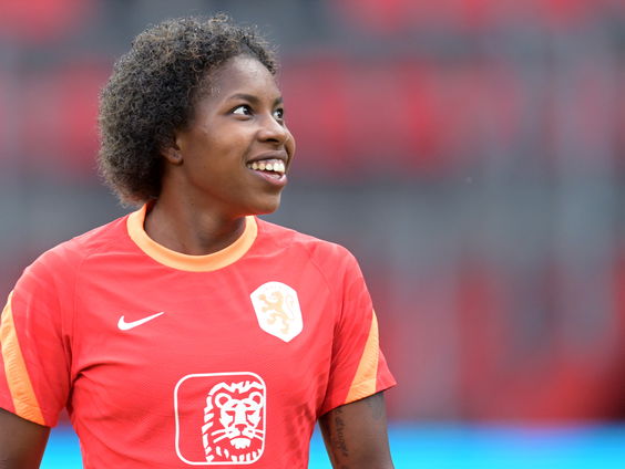 De playlist van de Oranjevrouwen: wat luistert Lineth Beerensteyn op jacht naar EK-goud?