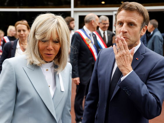 Frans parlement verdeeld, Franse president verlamd?