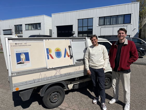 Op pad met havermelk bezorgers in Amsterdam