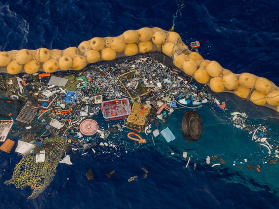 In 2050 vier keer zoveel plastic in oceaan