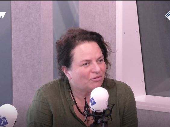 Internetpionier Marleen Stikker en recensent Annette Embrechts over de macht van de supermiljardairs