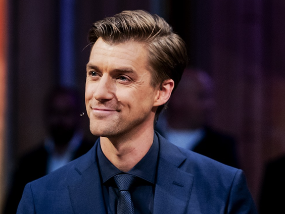 Winfried Baijens presenteert debat rondom gemeenteraadsverkiezingen