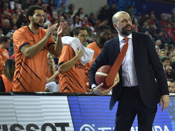 Basketbal-international Kherrazi speelde moeilijkste wedstrijd uit z'n leven in Rusland