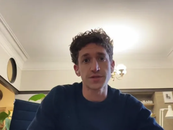 Journalist Pjotr Sauer schrijft werkt vanuit Nederland onverstoorbaar verder over Rusland