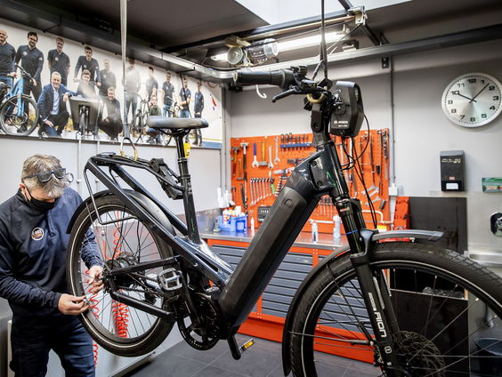 Wat kunnen we doen tegen de handel in gestolen e-bikes?