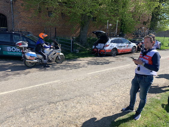 Met Koen de Kort in de chaos van Parijs-Roubaix