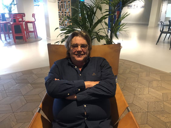 De Perstribune met Henk Westbroek