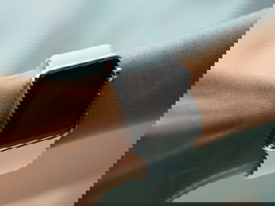 Nieuwe digitale horloge meet thuis de kernsymptomen van Parkinson