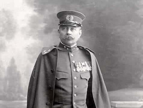 Terug naar Toen: Vandaag in 1914 werd in Albanië de eerste Nederlandse militair tijdens een vredesmissie gedood