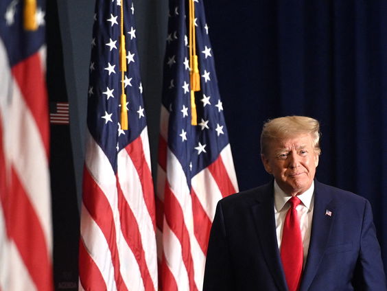 FBI doorzoekt villa oud-president Trump