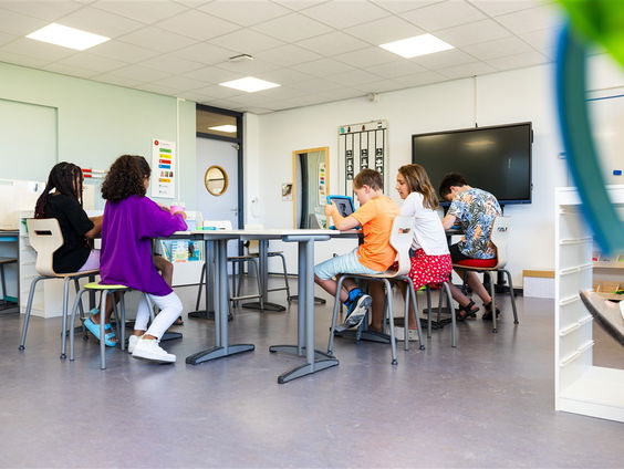 Cora Posthumus sinds vanmiddag basisschoolleraar van het jaar