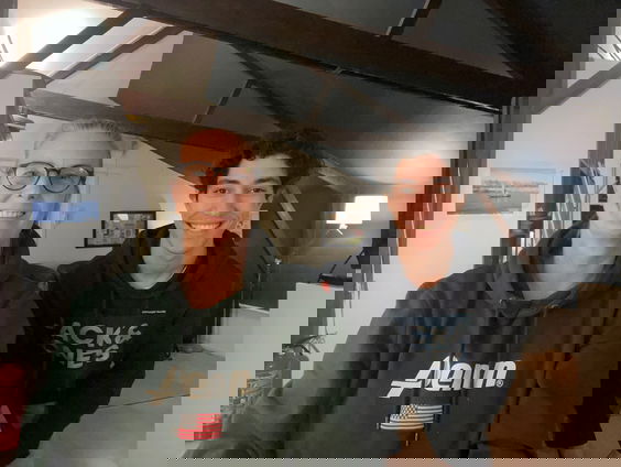 @Pubersvragen helpt op TikTok duizenden pubers met antwoorden op seksvragen