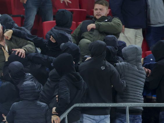 KNVB legde voor tonnen boetes op aan voetbalclubs