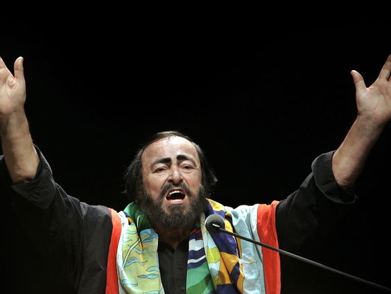 Opera in het theater met de show 'Pavarotti meets Alberti'