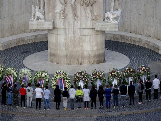 Stand.nl: Herdenken is belangrijker dan ooit