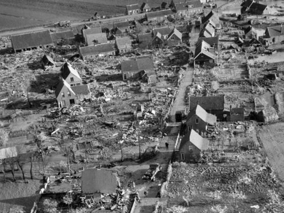 70 jaar geleden werd het laatste gat in de dijk hersteld na de watersnoodramp