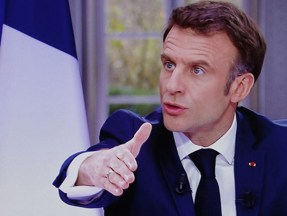 Macron sprak Fransen toe over pensioenonrust